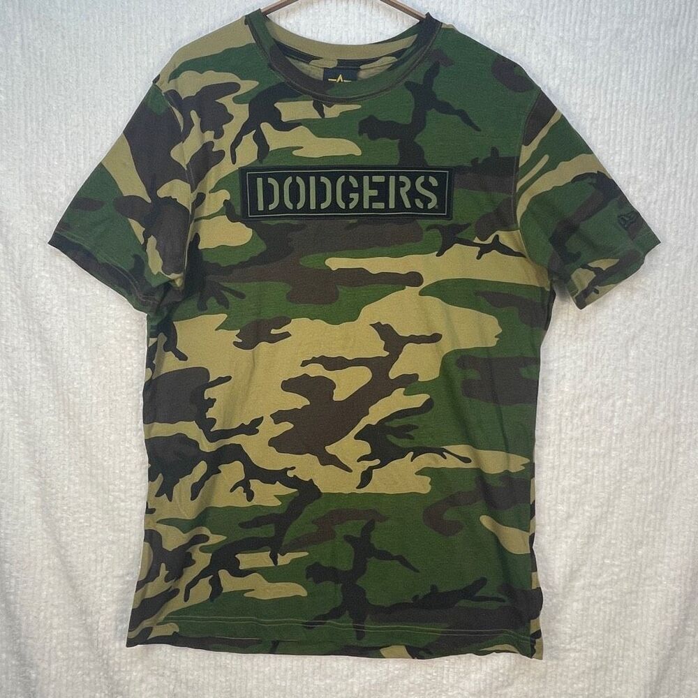 LA Dodgers x Alpha Industries x New Era MLB Green Camo Short Sleeve Tee Medium